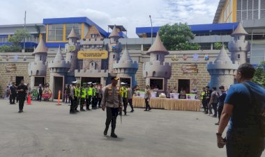 Posyan-Nataru-Polresta-Sidoarjo-di-Terminal-Purabaya-Bertemakan-Kastil